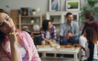 Personas en riesgo de exclusión social: qué significa y a quiénes afecta